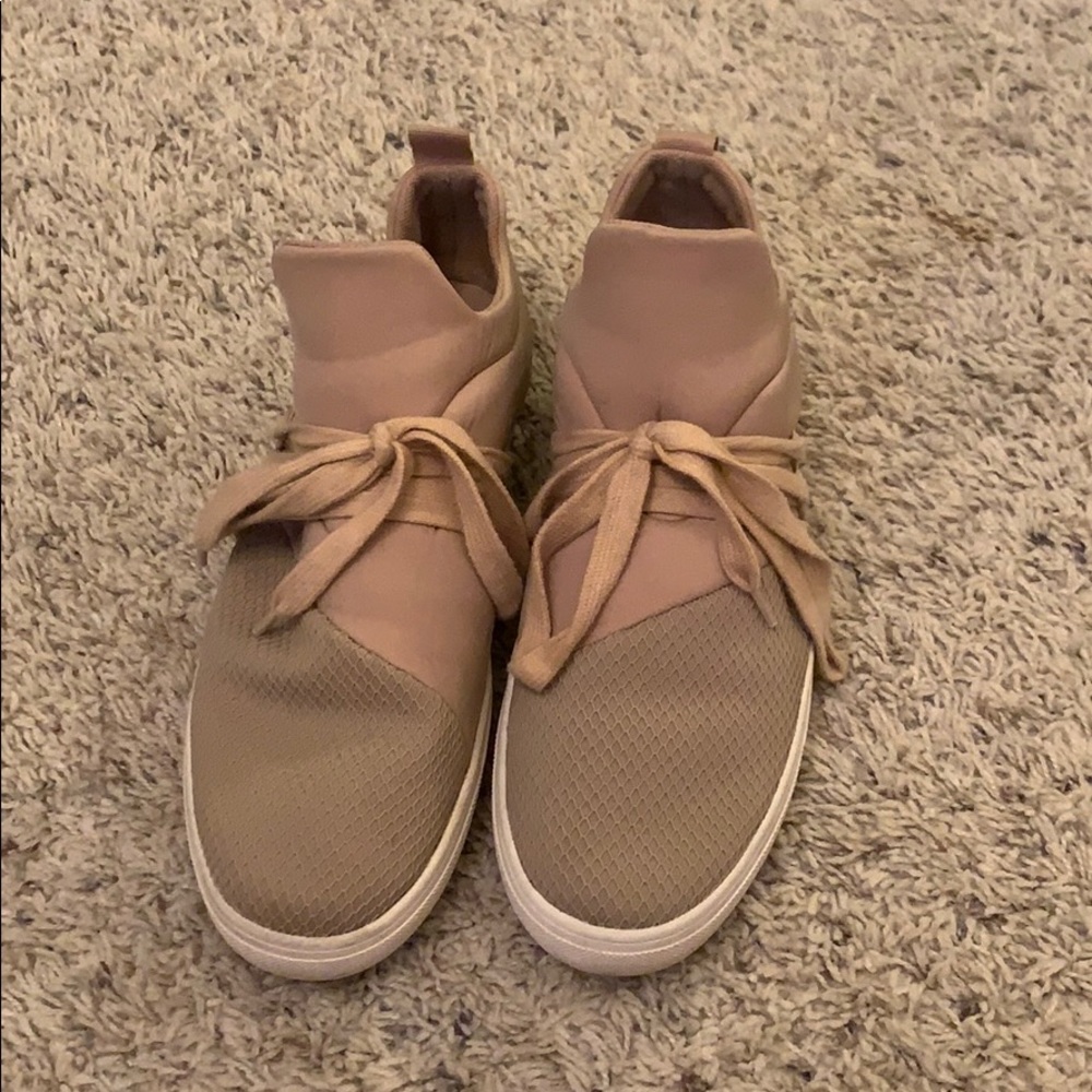 steve madden lancer sneakers - Picture 2 of 4
